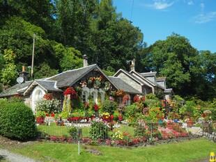 乡村花园小屋美景