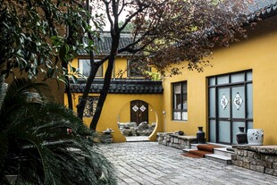 中式黄墙庭院雅致景致