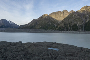 壮丽山水湖泊风景图