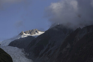 壮丽雪山冰川景观