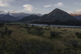 山间湖畔的自然美景