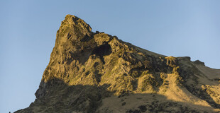 金色山峰