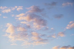 蓝天飘着轻柔