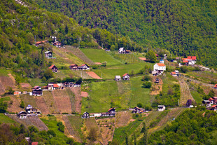 山间村落美景