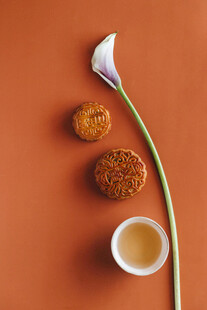 中秋月饼与茶的雅致组合