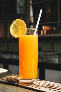 柠檬橙汁饮品