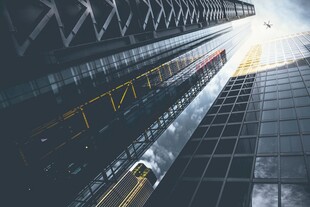 都市摩天大楼仰视景观