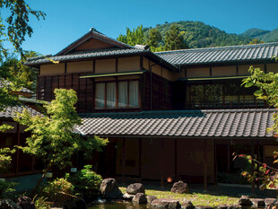 日式传统建筑庭院景致