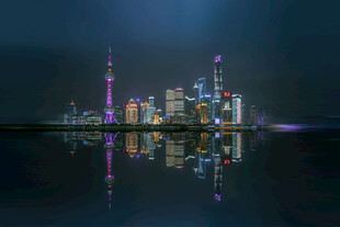 上海夜景璀璨城市天际线