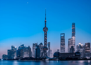 上海外滩璀璨城市天际线