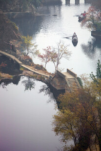 江南水乡古桥风景图