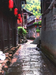 古巷红灯笼静谧中式美景