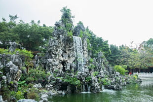 中式园林假山景观