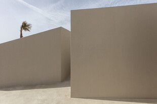 现代简约风格建筑一角