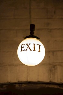 圆形发光EXIT指示牌