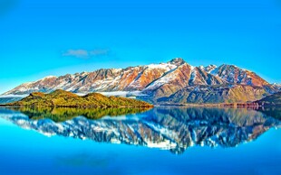 壮丽湖山倒影美景