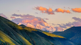 高山晚霞美景