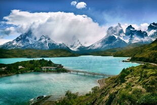 山水湖景