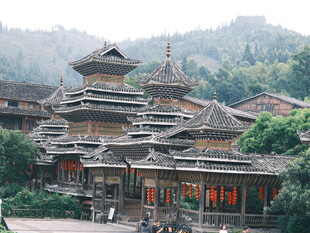 侗族传统木质古建筑群