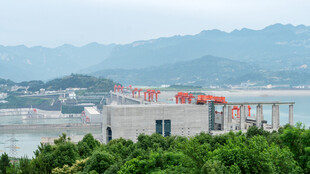 江边建筑景观