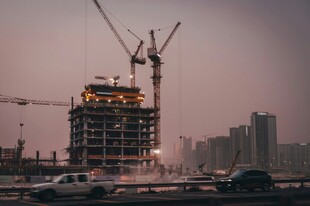 黄昏下的城市