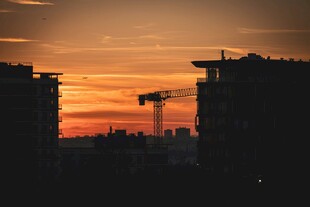 夕阳下城市建