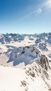 雪山壮丽美景
