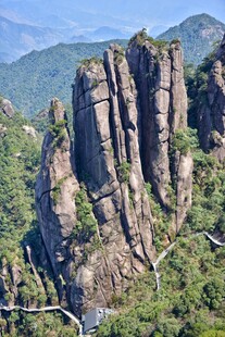 壮丽奇峰景观