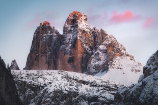 壮丽雪山景观
