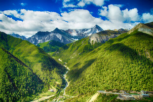山间美景