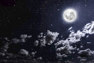 月夜星空下的云海奇观