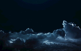 夜空下的梦幻云海