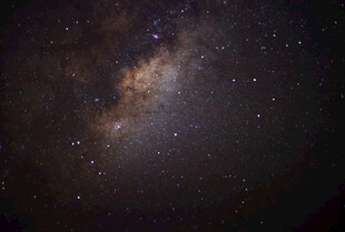 璀璨星空下的银河系美景