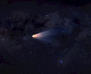 夜空中的彗星