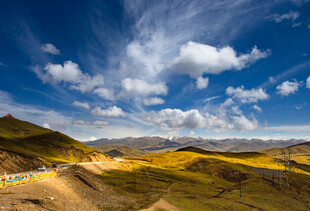 山间公路美景