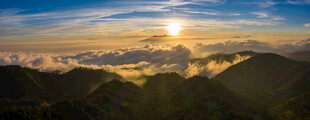 山间日出美景