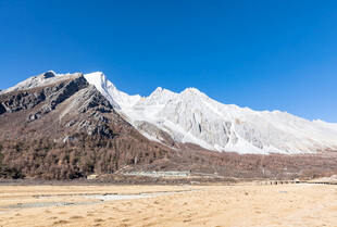 唯美山脉风景画