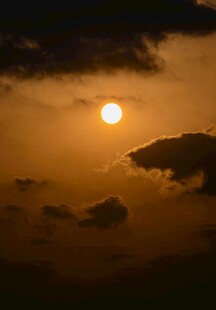 夕阳映云景