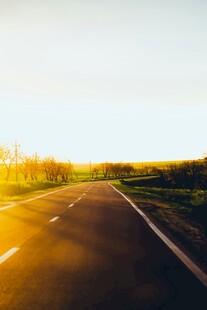 夕阳下的公路美景