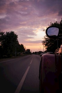 公路行车时的