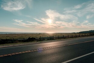 公路落日美景
