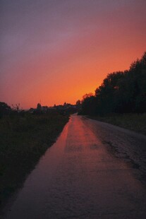 夕阳下的湿路