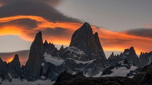 壮丽雪山