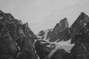 巍峨雪山壮丽