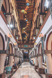 华丽古建筑内部走廊景观