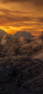 暮色群峰
