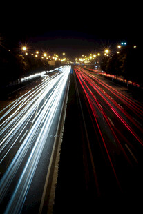 夜晚公路车流光影轨迹
