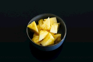 碗中美味菠萝块