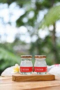 两瓶小罐茶