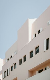 现代简约风格白色建筑外观
